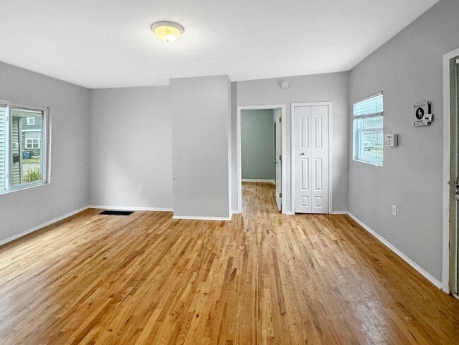 Photo - 314 Indiana Ave NW