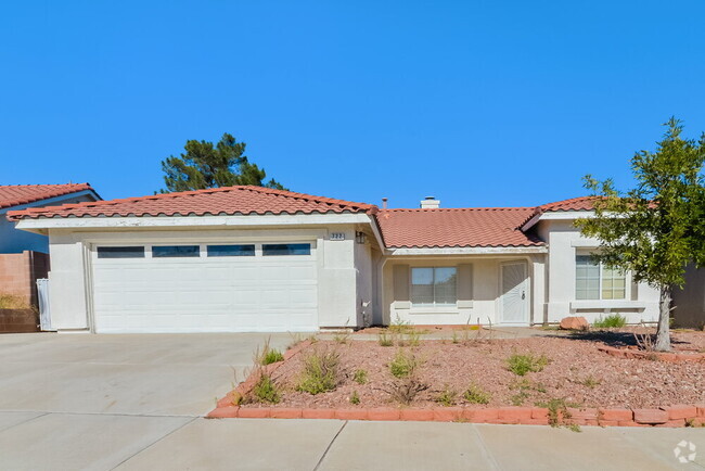 Building Photo - 722 Cozy Canyon Dr Rental