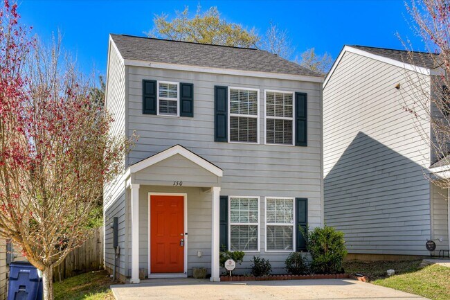 Photo - 150 Village Run