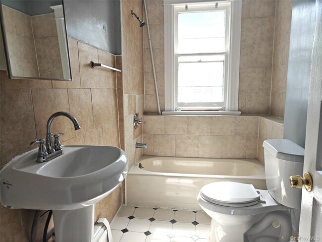 Photo - 104 Winnikee Ave Unit 3