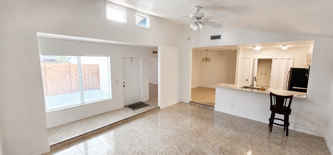 Photo - 1016 Manor Dr