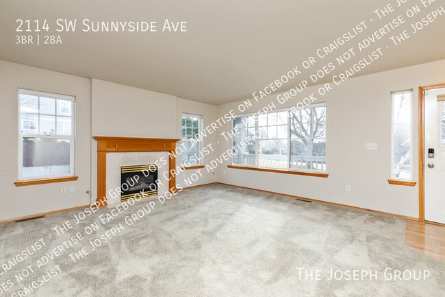 Photo - 2114 SW Sunnyside Ave
