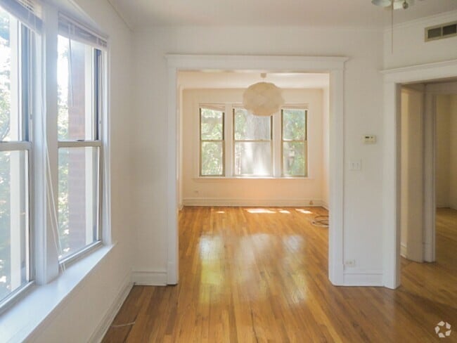 Building Photo - 5102 N Winchester Ave Unit 3 Rental