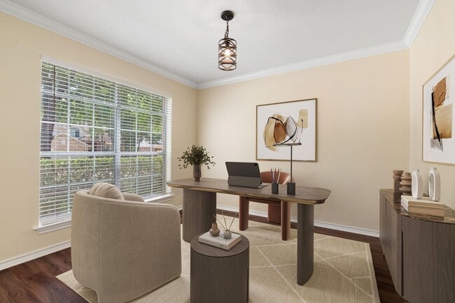 Photo - 27 N Queenscliff Cir