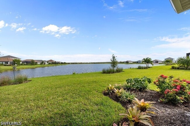 4584 Centaurus Cir