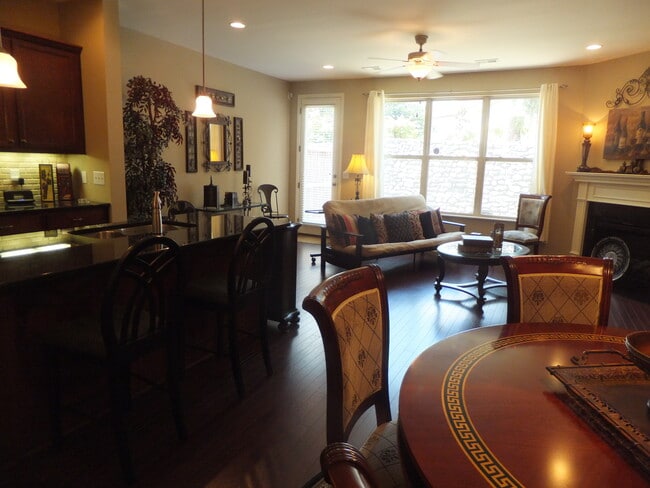 Photo - 419 Waterbrook Dr