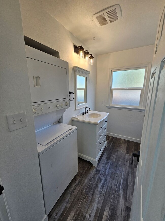 Photo - Room for rent near UP #5 Unit 5 - 5