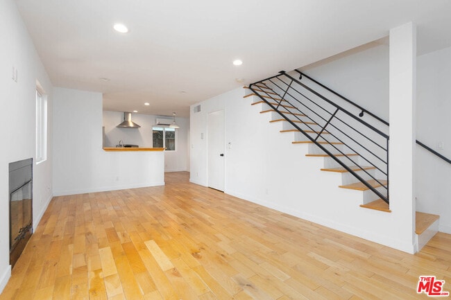 Photo - 1016 Sanborn Ave Unit 101