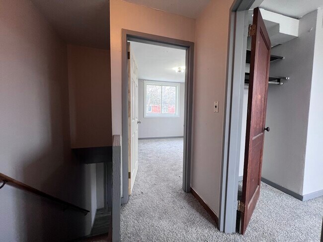 Photo - 4501 Bataan Ave