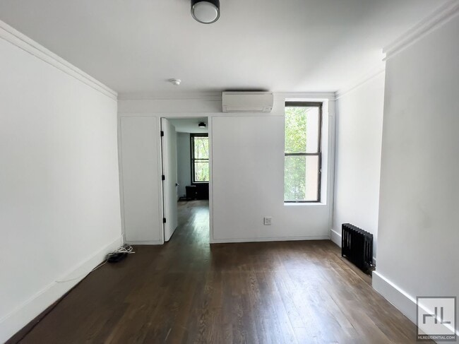 Photo - Carroll Gardens / 2-Bed 1-Bath Unit 4R