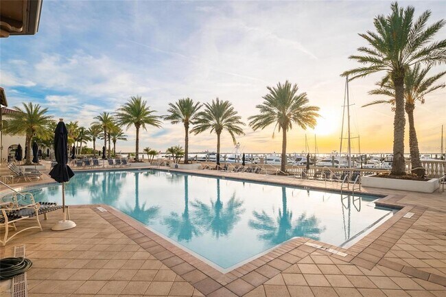 Photo - 6002 Printery St