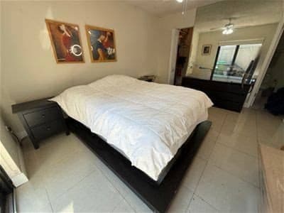 Photo - Beautifully maintained 2-bedroom, 2-bathroom Unit 76w