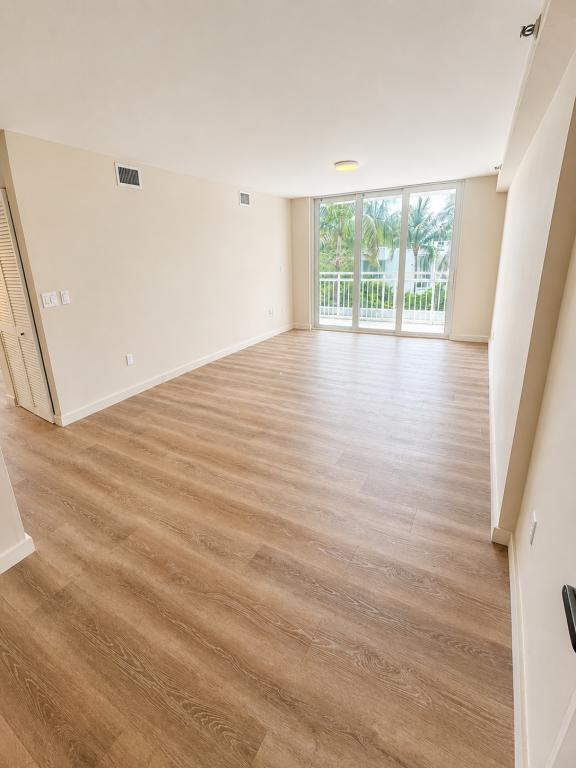 7832 Collins Ave Unit 404