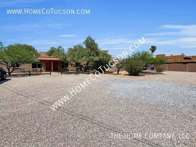 Photo - 1727 E Adelaide Dr