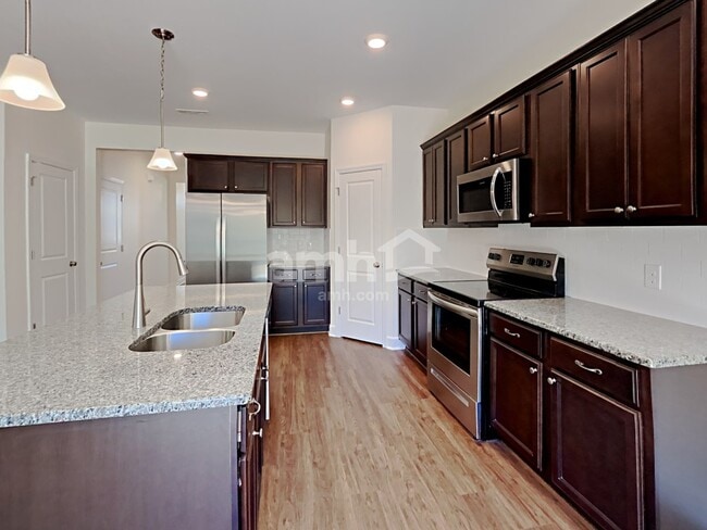 Photo - 2920 Throneberry Ln