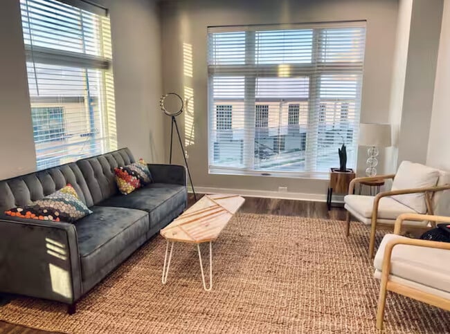 Building Photo - 1505 54th Ave N Unit 1505 54th Ave N 301