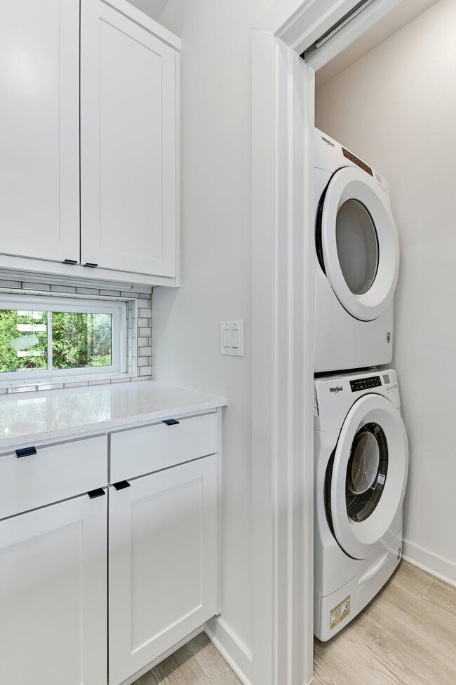 Kitchen/Laundry