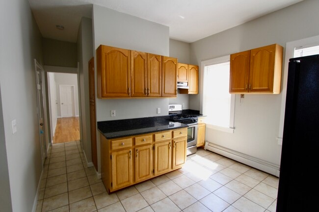 Photo - 154 Bennington St Apartments Unit #2