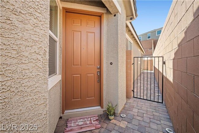 Photo - Single Story 3 bedroom, 2 bath home in the...