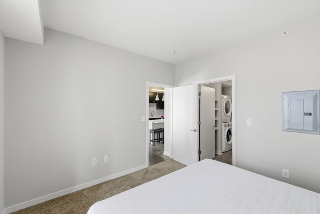 Photo - 421 E Market St Unit ID1384024P