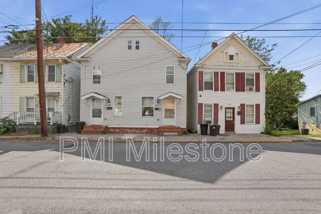 316 N High St