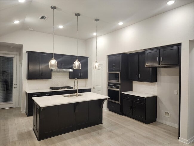 Photo - 126 Nightshade St