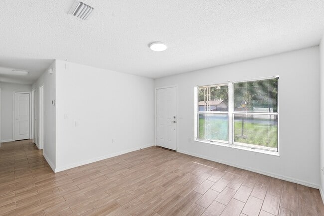 Photo - 30850 Cherokee Ave