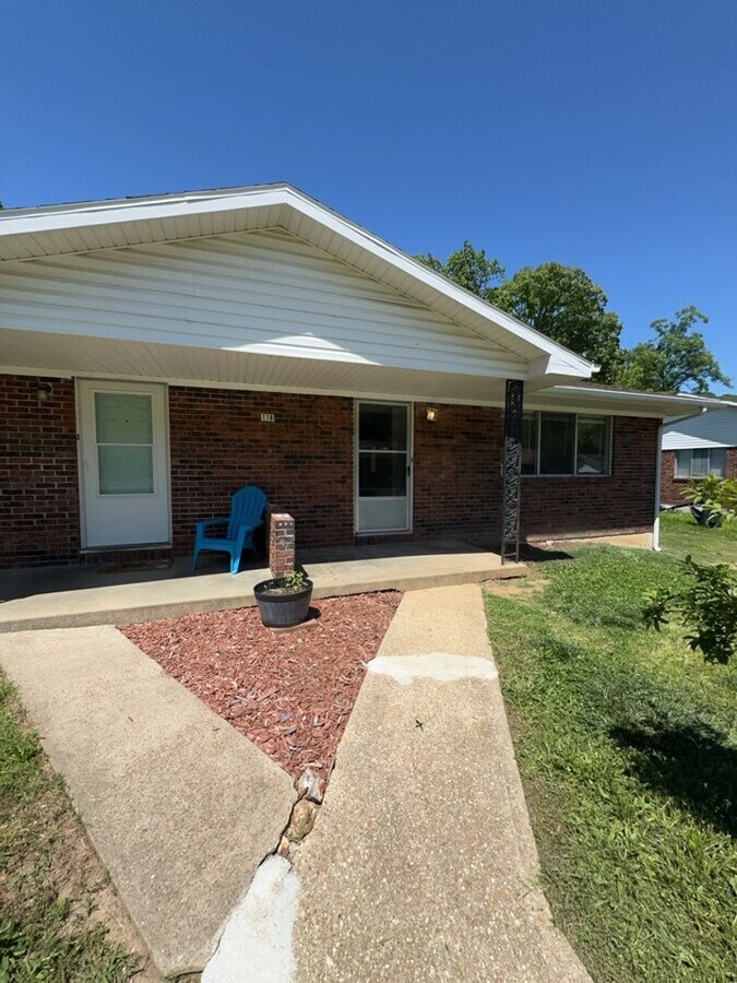 118 Elliott Dr - 118 Elliott Dr Apartment Unit B