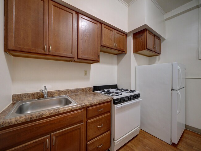 Photo - Caldwell Apartments