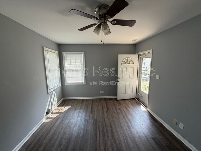 Photo - 700 Pinehaven Dr