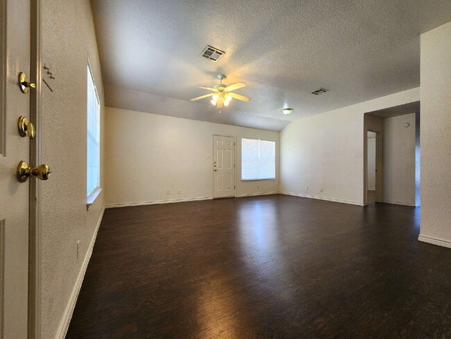 Photo - 3204 Toledo Dr Unidad A