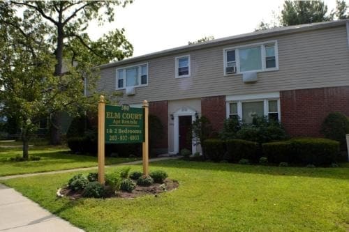 Elm Court Apartments - Elm Court Apartments