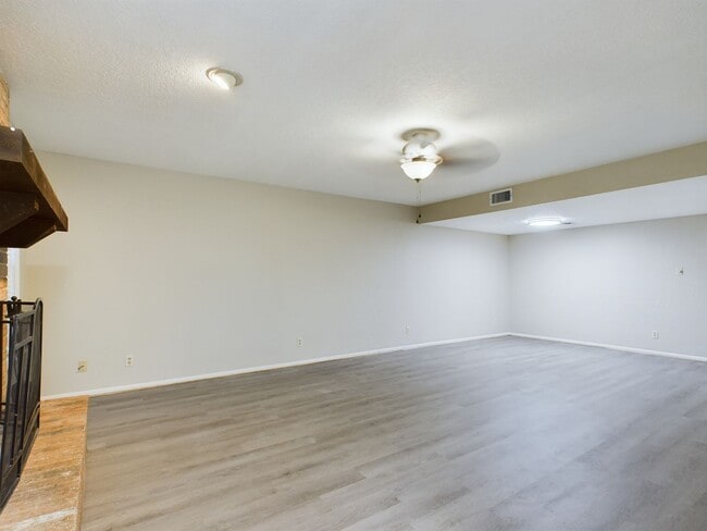 Photo - 107 Frederick Rd Unit 3