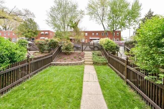 Photo - 629 S Henry St