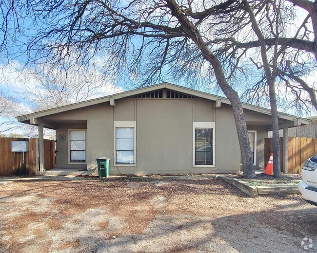 Building Photo - 2809 Parker Ln Rental