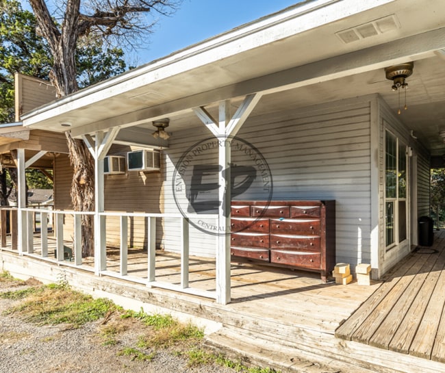 Photo - 113 County Rd 1604