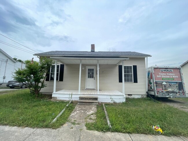 Building Photo - 17 Laurel Ave
