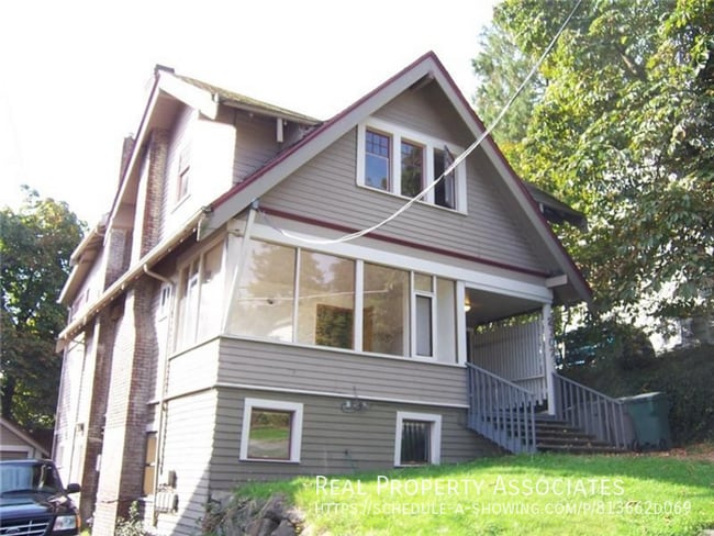 Building Photo - 2107 NE 54th St Unit A3