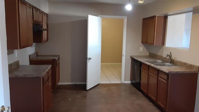 Photo - 4717 N 47th Dr