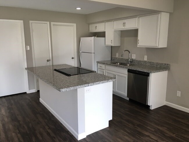 Photo - 1962 Upland Dr