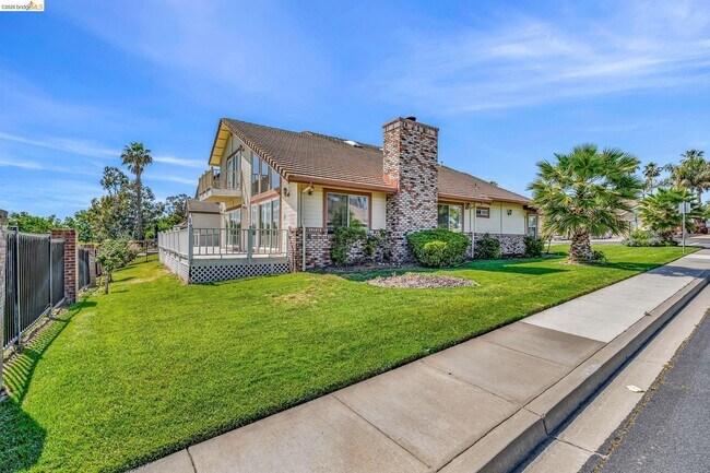 Photo - 5650 Edgeview Dr