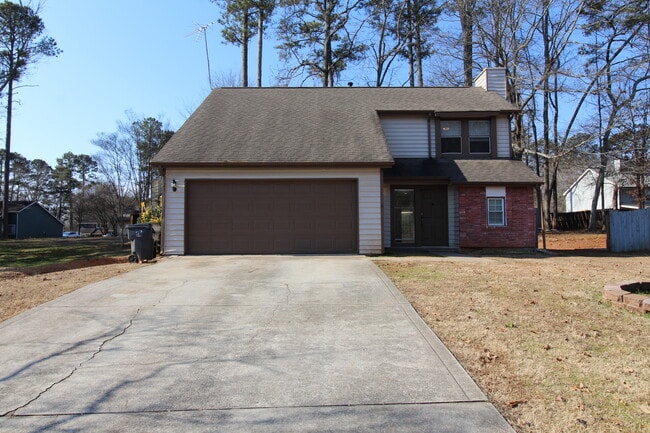 Building Photo - 530 Roys Ct