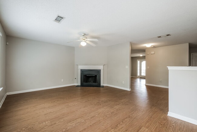 Photo - 3038 Summer Breeze Dr