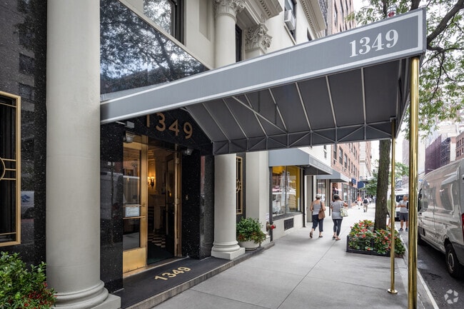 Photo - 1349-1355 Lexington Ave
