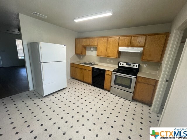 Photo - 3201 Hereford Ln Unidad D