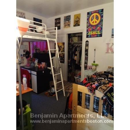 Photo - 30 S Huntington Ave Unidad 3