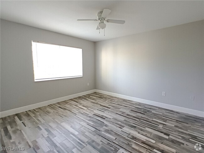 Building Photo - 3407 Winkler Ave Unit 303 Rental
