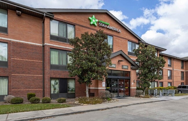 Furnished Studio-Houston - Reliant Pk. - La Concha Ln.