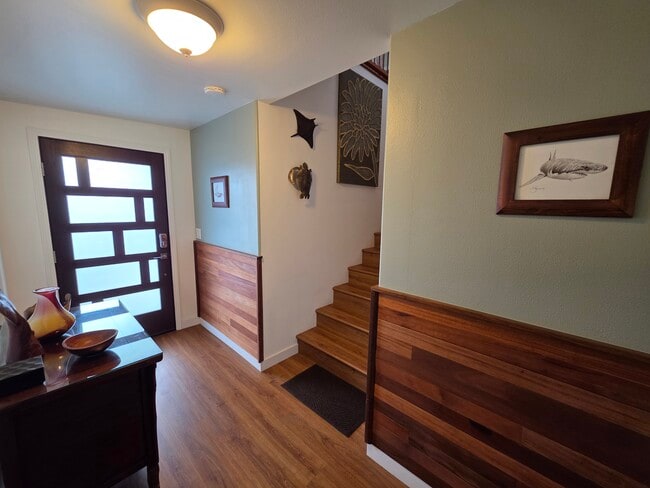 Photo - 1367 Kakae Pl