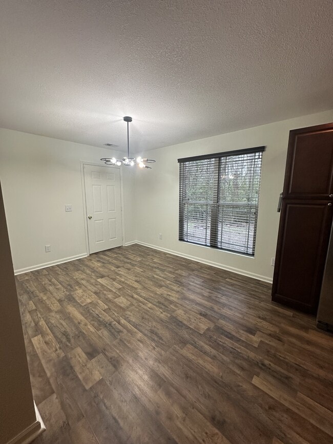 Photo - 2 Mint Farm Dr